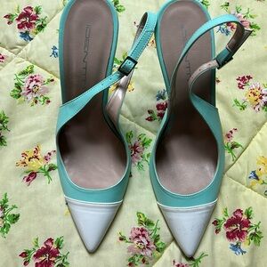 Identita women’s heel shoes; Italian made; greenish and white color; sling back